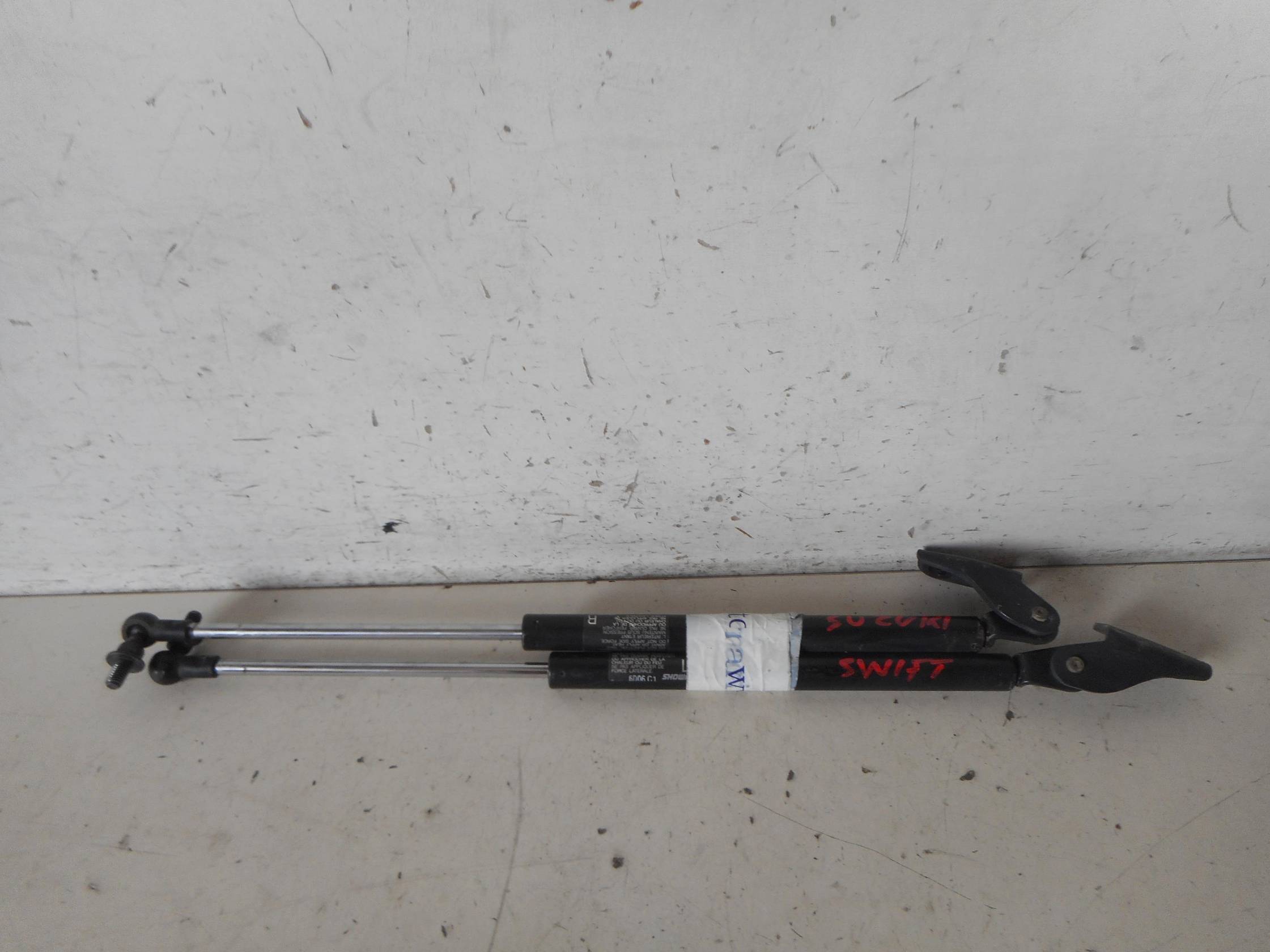 Asta ammortizzante portello post. sx.